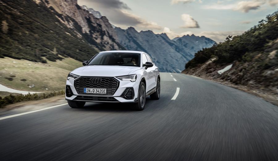  Audi Q3 Sportback 45 TFSI e S line 2020 года  (WW) (фото 15 из 15)